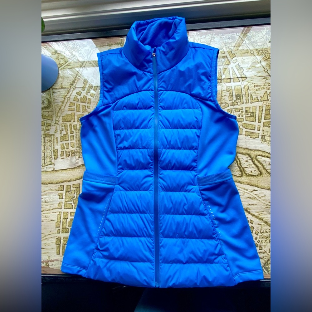 Lululemon Womens Pipe Dream Blue Down For It All Vest Running lightweight size 8
